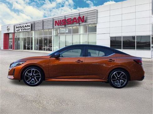 Certified 2024 Nissan Sentra SR w/ SR Premium Package image 4