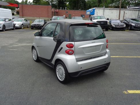 Used 2015 smart fortwo passion image 4
