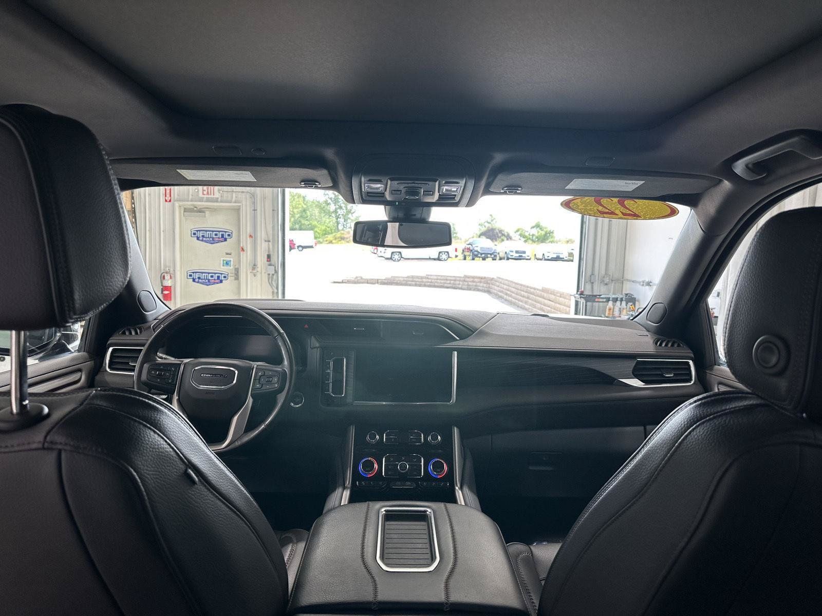 Used 2022 GMC Yukon Denali AWD/4WD image 17