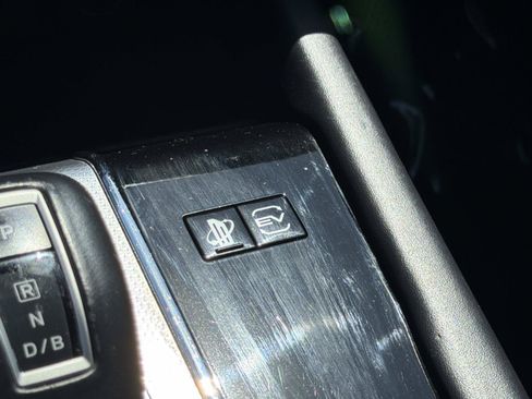Used 2024 Mitsubishi Outlander 4WD Plug-In Hybrid image 28