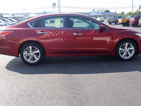 Used 2015 Nissan Altima 2.5 SV FWD image 9