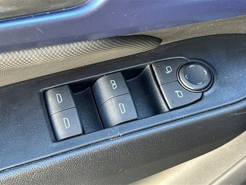 Certified 2024 Chevrolet Equinox EV LT image 12