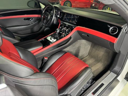 Used 2020 Bentley Continental GT image 14