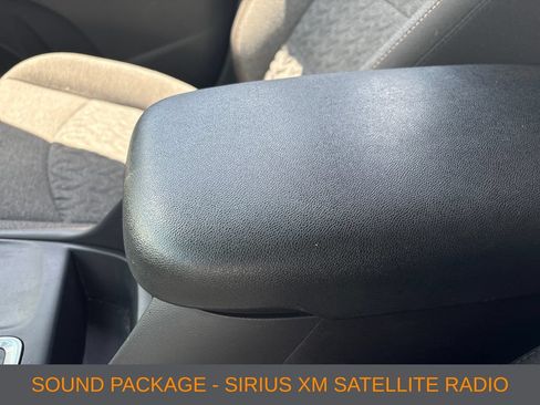 Used 2024 Chevrolet Equinox LT FWD image 6