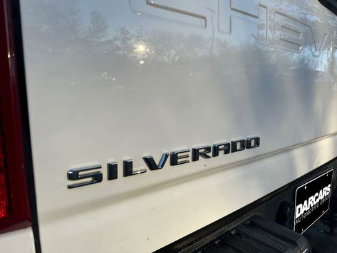 Used 2024 Chevrolet Silverado 2500 LT image 31