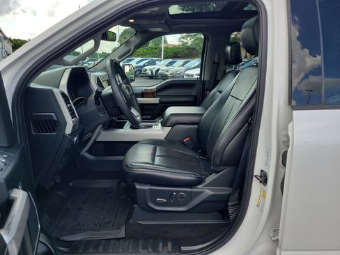 Used 2018 Ford F150 Lariat w/ Equipment Group 502A Luxury AWD/4WD image 15