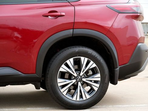 Used 2023 Nissan Rogue SV FWD image 23