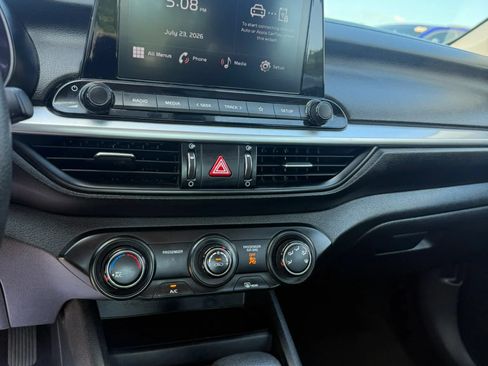 Used 2023 Kia Forte LXS w/ LXS Technology Package FWD image 13