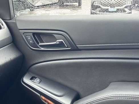 Used 2019 Chevrolet Tahoe Premier AWD/4WD image 32
