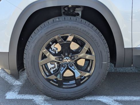 New 2026 Volkswagen Atlas Peak Edition AWD/4WD image 44