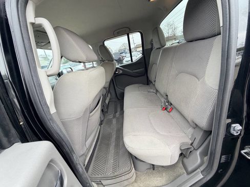 Used 2012 Nissan Frontier SV w/ SV Premium Utility Pkg image 29