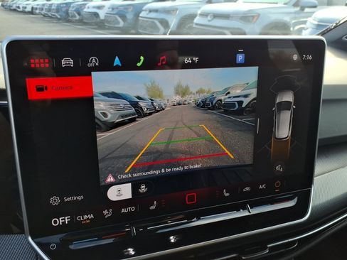 New 2026 Volkswagen GTI SE FWD image 17