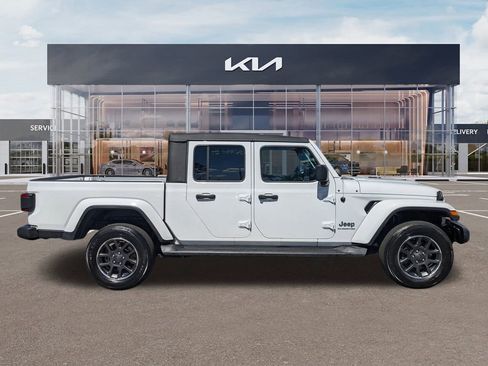 Used 2020 Jeep Gladiator Overland w/ LED Lighting Group image 3
