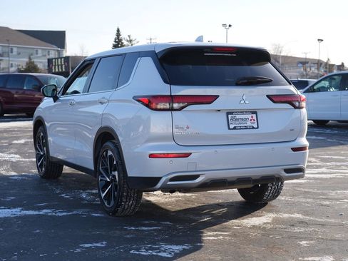 Used 2024 Mitsubishi Outlander SE image 5