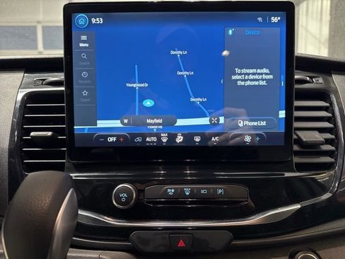 Used 2023 Ford Transit 350 XLT image 8