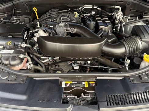 Used 2022 Dodge Durango GT image 23