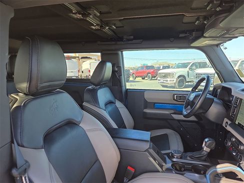 Certified 2023 Ford Bronco Wildtrak image 10