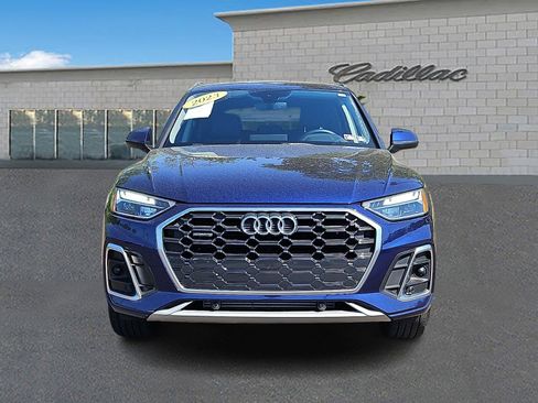 Used 2023 Audi Q5 2.0T Premium w/ Convenience Package AWD/4WD image 2