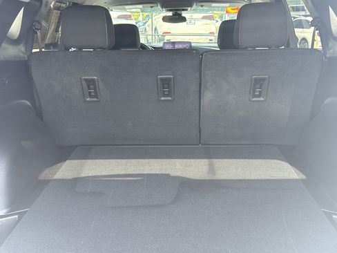 Used 2025 Chevrolet Blazer LT FWD image 30