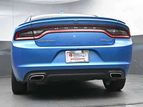 Used 2015 Dodge Charger SXT image 26