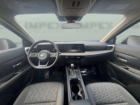 Used 2026 Nissan Kicks SV w/ SV Premium Package AWD/4WD image 9