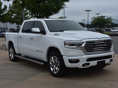 Used 2022 RAM 1500 Limited w/ Body Color Bumper Group AWD/4WD image 3