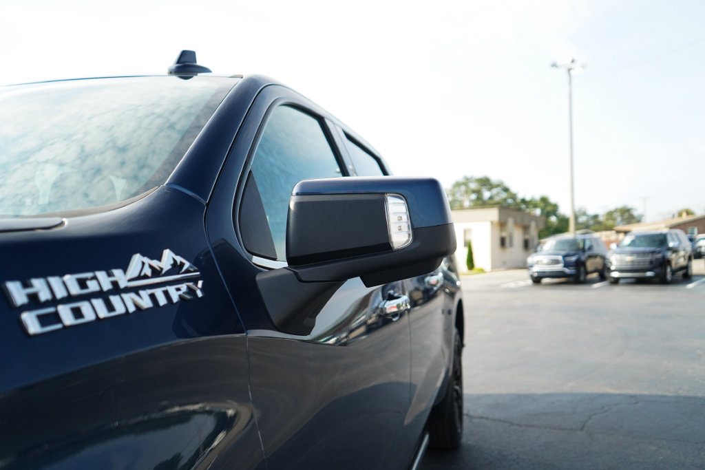 Used 2021 Chevrolet Silverado 1500 High Country AWD/4WD image 25