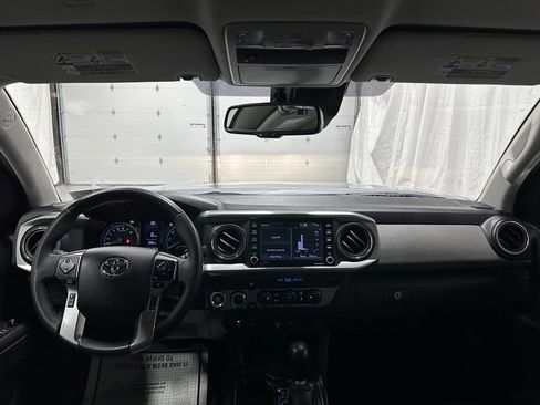 Used 2023 Toyota Tacoma SR5 w/ Technology Package AWD/4WD image 39