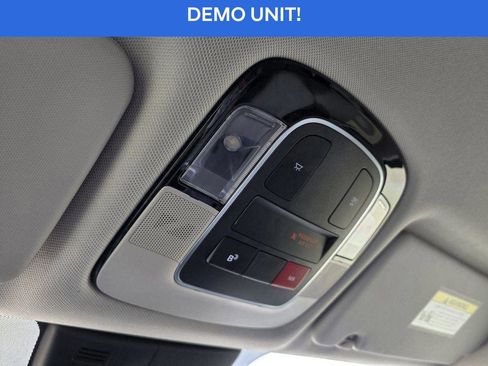 Used 2025 Hyundai Tucson SEL FWD image 32