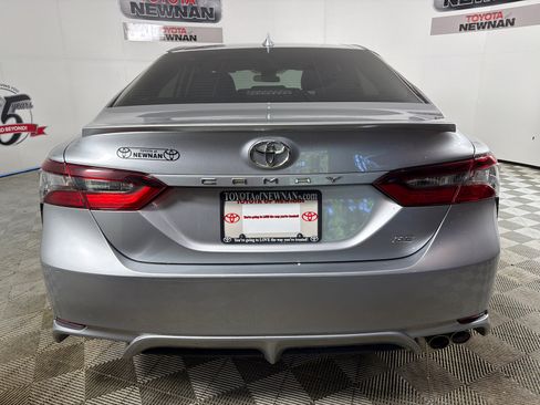 Used 2023 Toyota Camry SE FWD image 4