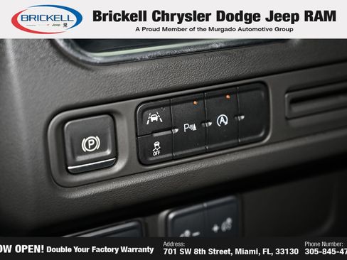 Used 2023 Chevrolet Suburban RST RWD image 32
