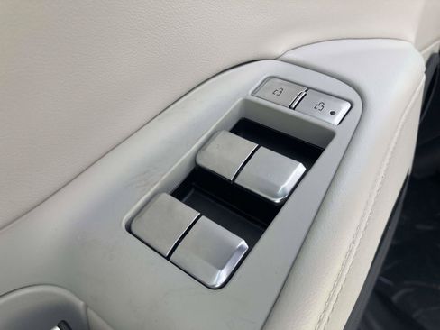 New 2026 Lincoln Navigator L Premier AWD/4WD image 29