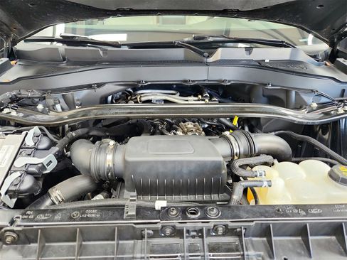 Used 2023 Ford Explorer Platinum w/ Technology Package image 17