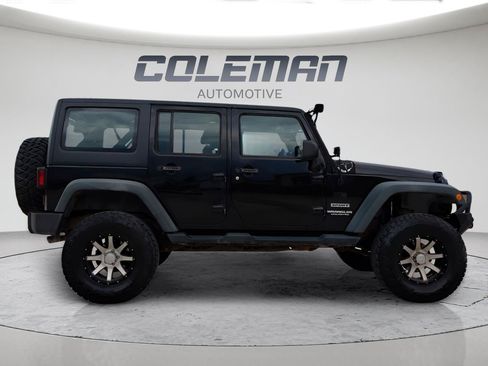 Used 2012 Jeep Wrangler Unlimited Sport w/ Connectivity Group AWD/4WD image 6