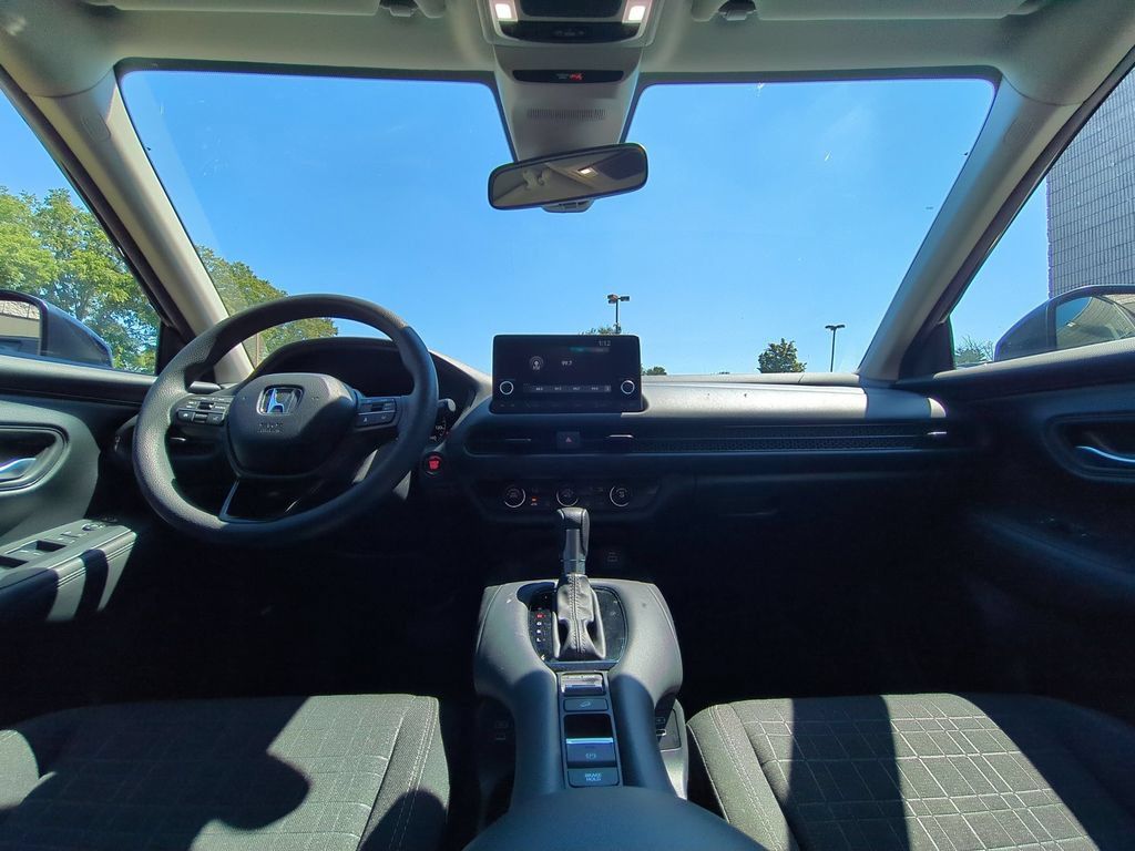 Used 2025 Honda HR-V LX image 25