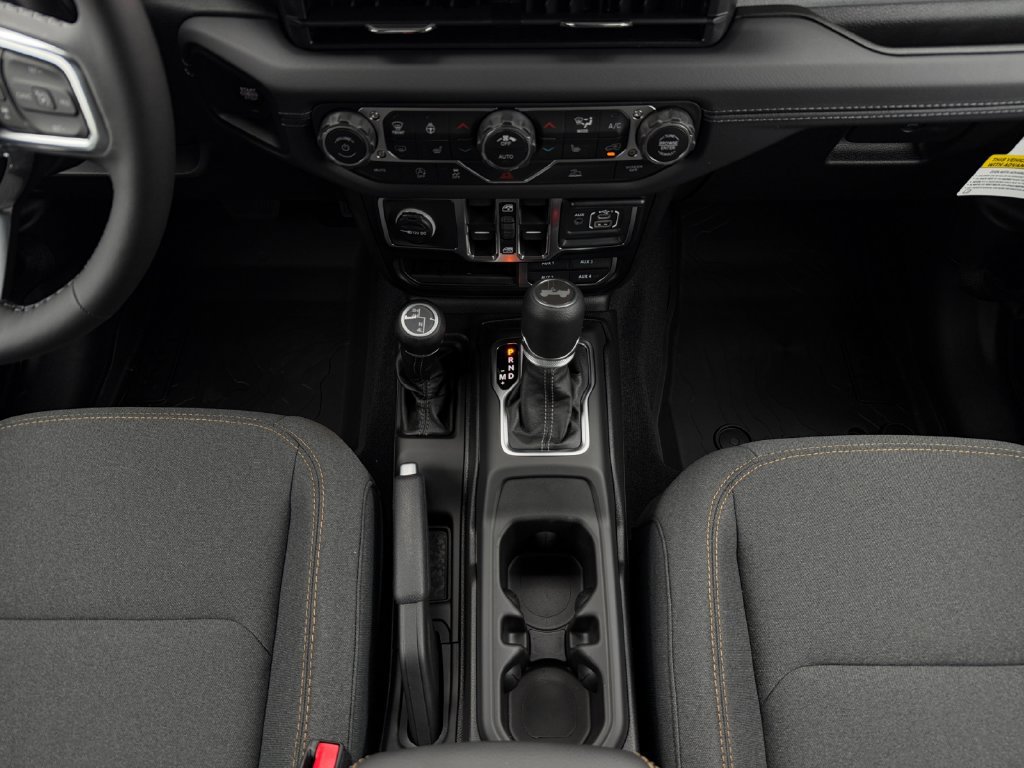 New 2026 Jeep Wrangler Unlimited Sahara AWD/4WD image 21