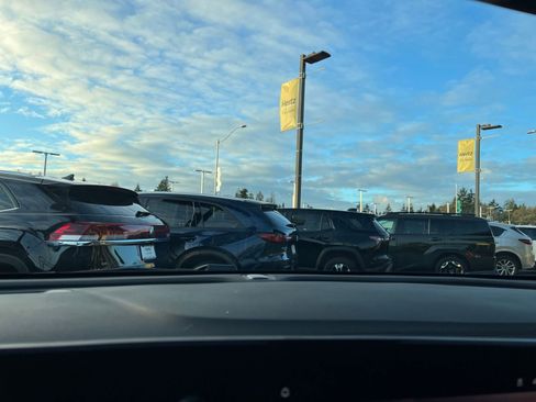 Used 2025 Buick Encore GX Preferred image 18