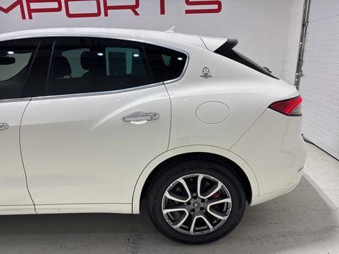 Used 2021 Maserati Levante image 8
