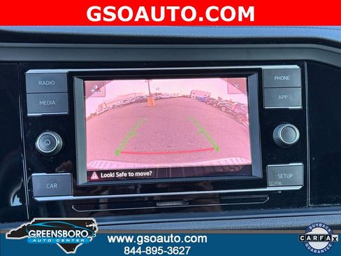 Used 2019 Volkswagen Jetta SE image 16