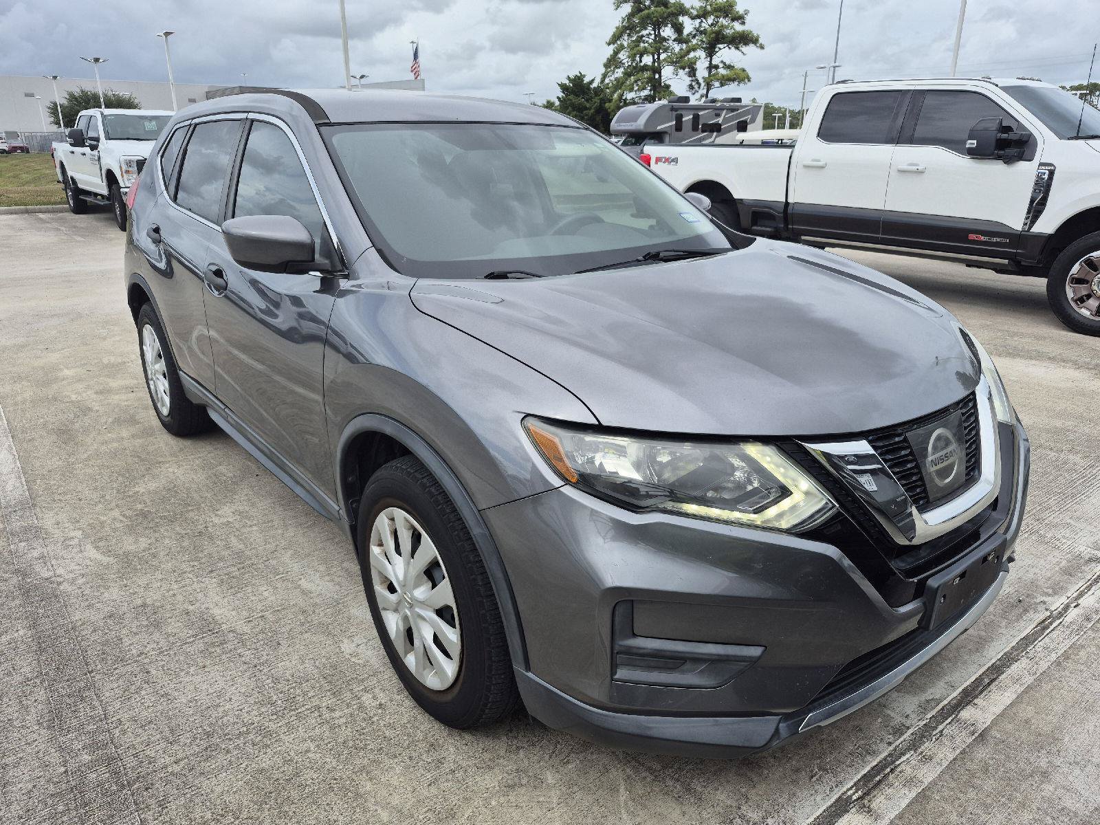 Used 2017 Nissan Rogue S FWD image 12