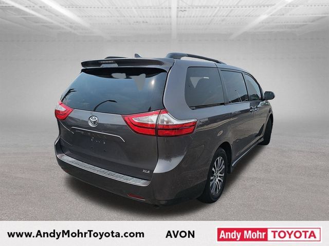 Used 2019 Toyota Sienna XLE w/ XLE Navigation Package FWD image 7