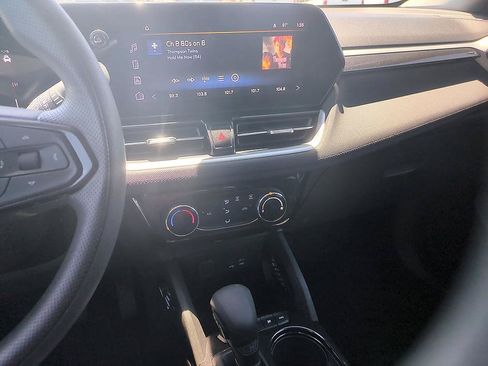 Certified 2025 Chevrolet TrailBlazer LT AWD/4WD image 20