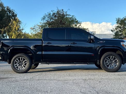 Used 2020 GMC Sierra 1500 AT4 w/ AT4 Premium Package image 3