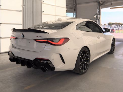 Used 2021 BMW 430i Coupe w/ M Sport Package RWD image 3