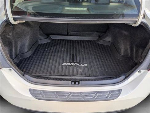 Used 2018 Toyota Corolla SE image 6