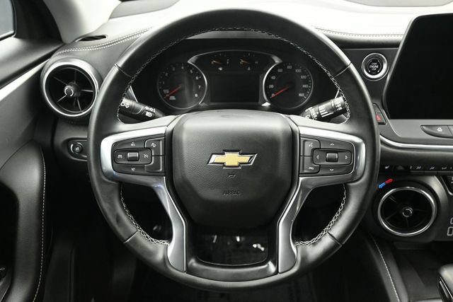 Used 2024 Chevrolet Blazer LT w/ Sound & Technology Package FWD image 15