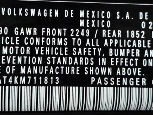 Used 2019 Volkswagen Beetle 2.0T S FWD image 37