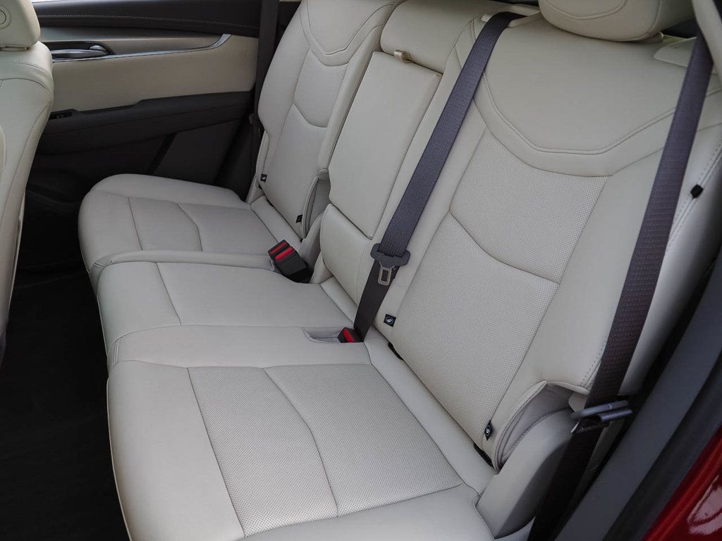 Certified 2025 Cadillac XT5 Premium Luxury FWD image 34