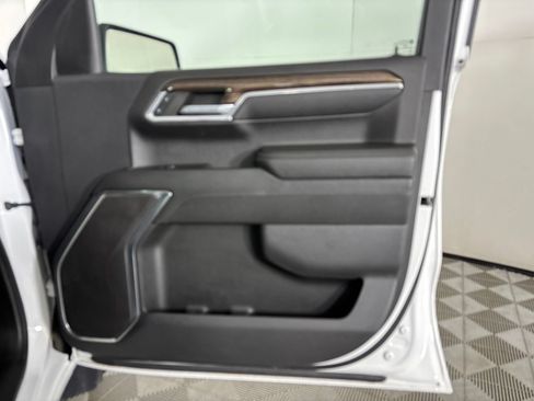 Used 2023 GMC Sierra 1500 SLE AWD/4WD image 25