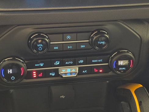 Used 2024 Ford Bronco Badlands w/ Sasquatch Package image 28